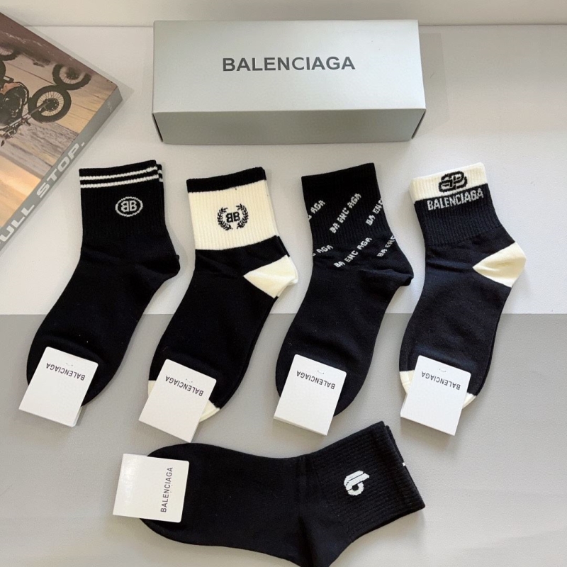 BALENCIAGA